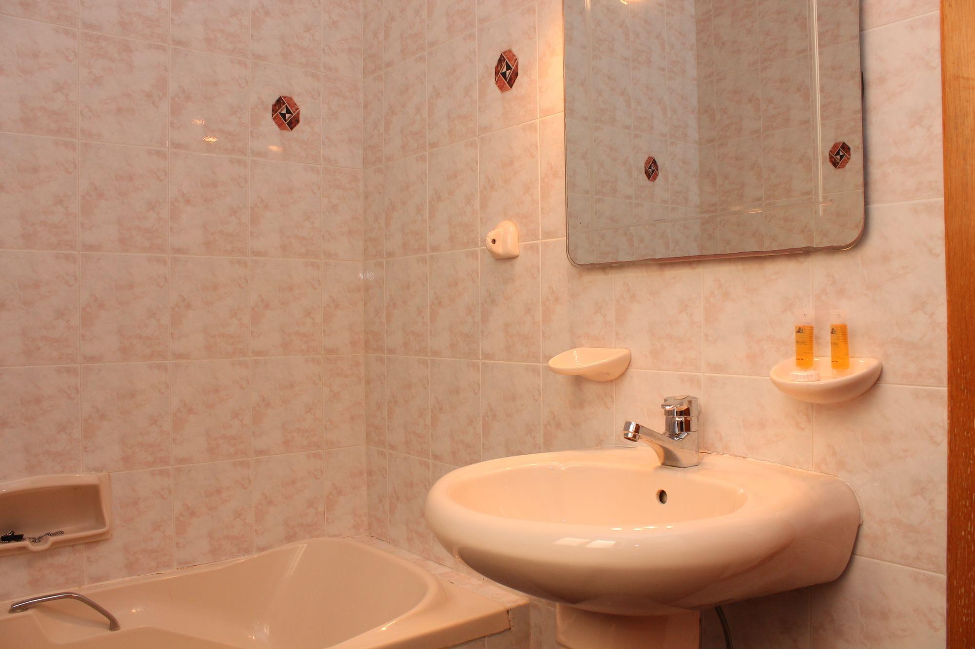 Bayview 2 Bedroom Seaview Apartment With Large Terrace With Panoramic Views - By Getawaysmalta San Pawl il-Baħar Eksteriør bilde
